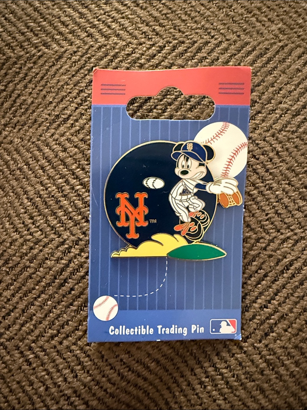 Mets Disney parks pin